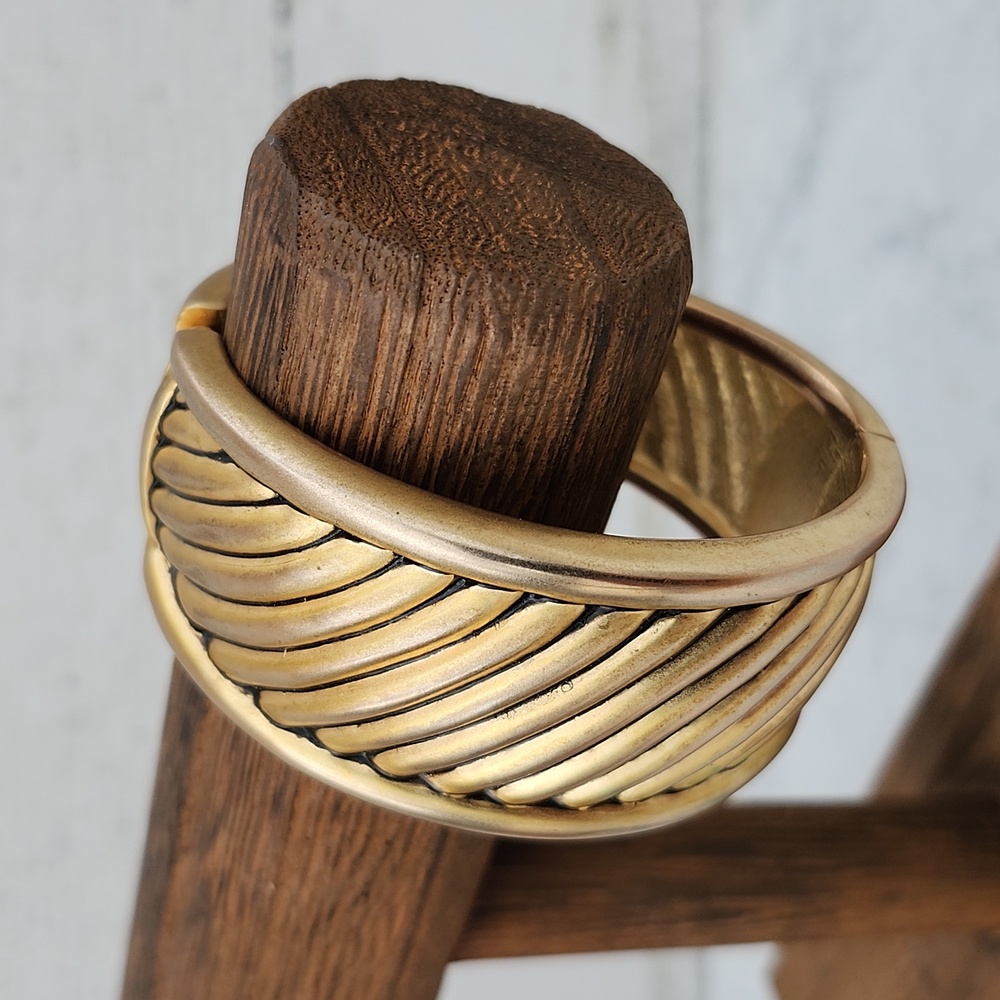 PREMIER DESIGNS CALDWELL GOLD CLAMPER BANGLE BRACELET - Picture 6 of 6
